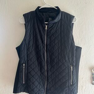 New York & company like new vest, black, size large